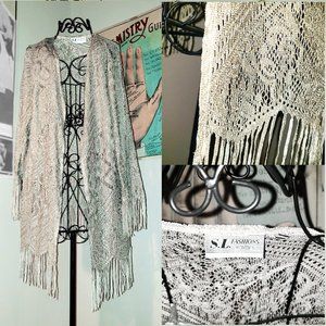 Vintage Y2K Metallic Silver Holiday Fringed Crochet Flapper Wrap Shawl S M